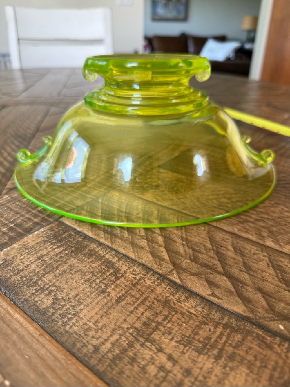 Vintage Imperial Glass
Company vaseline (uranium)
glass bowl - Picture 8 of 11